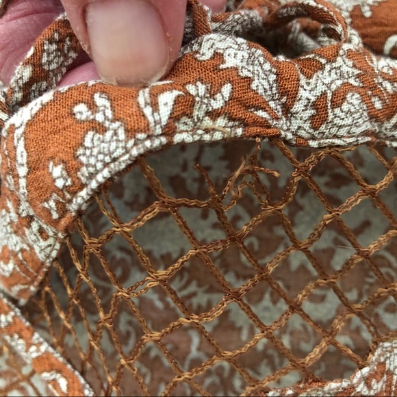 Guilded Intent Printed Buckle Top Size Small - Picture 4 of 8